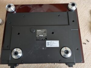 レコードプレーヤー　底面①